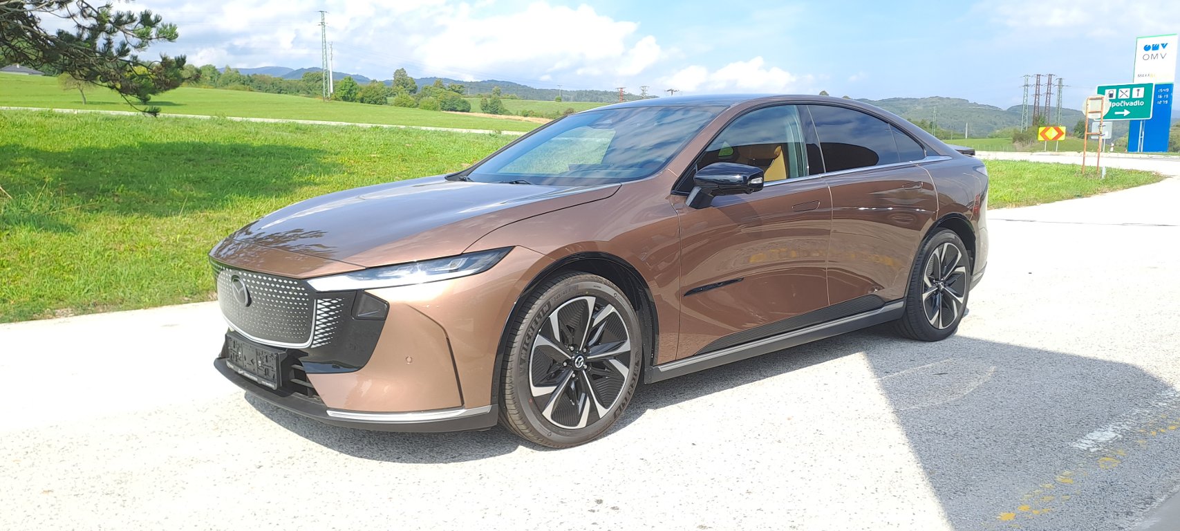 Mazda 6e