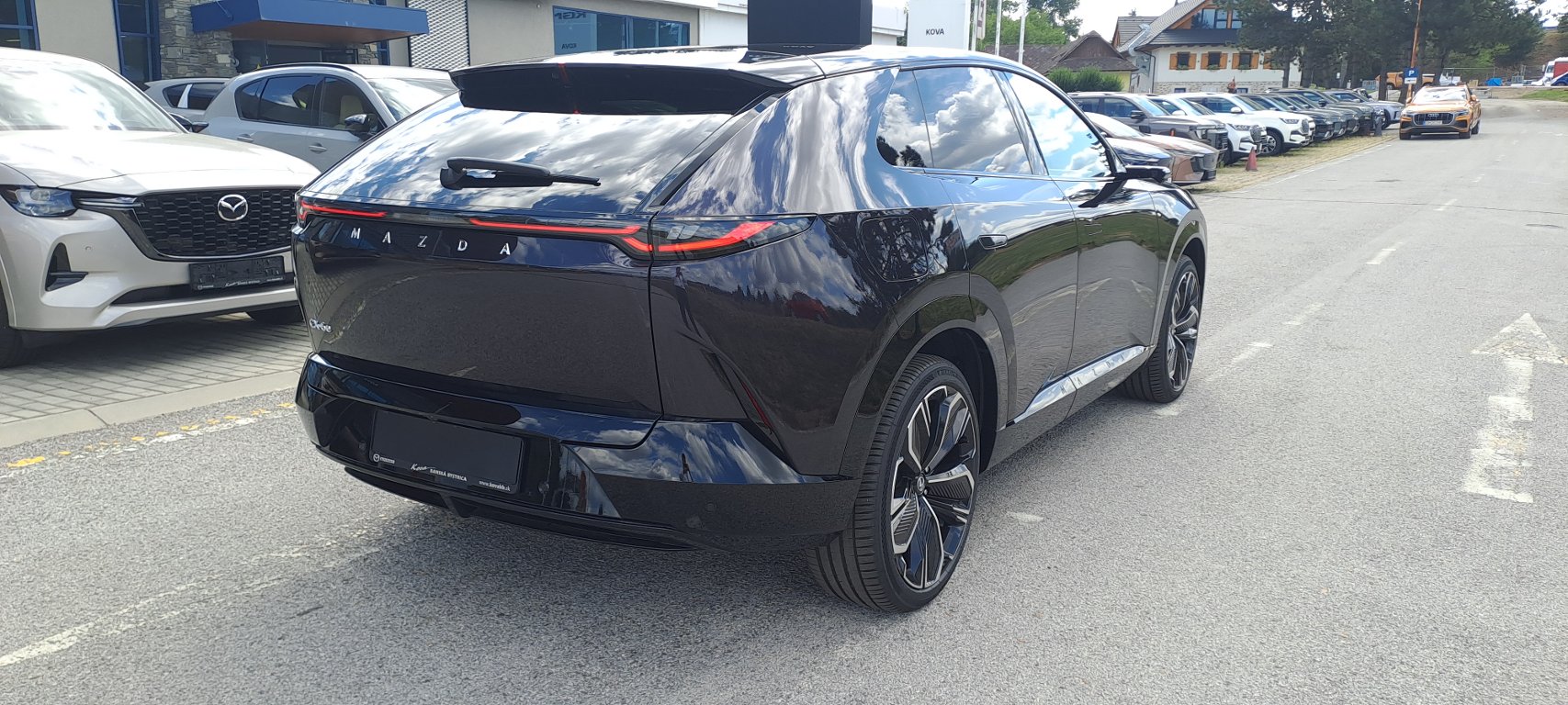 Mazda CX-6e
