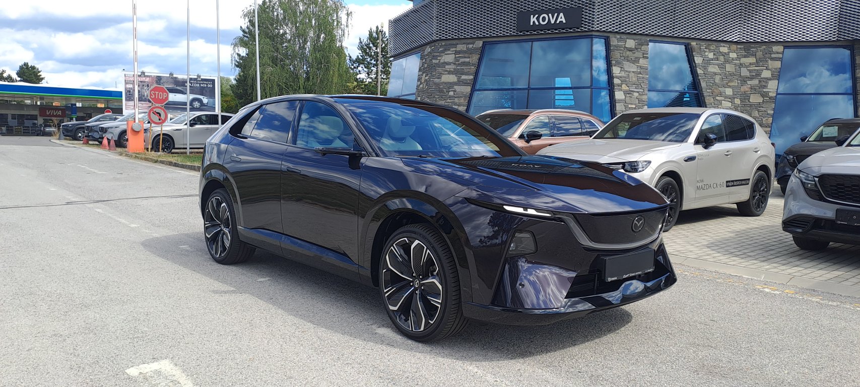 Mazda CX-6e