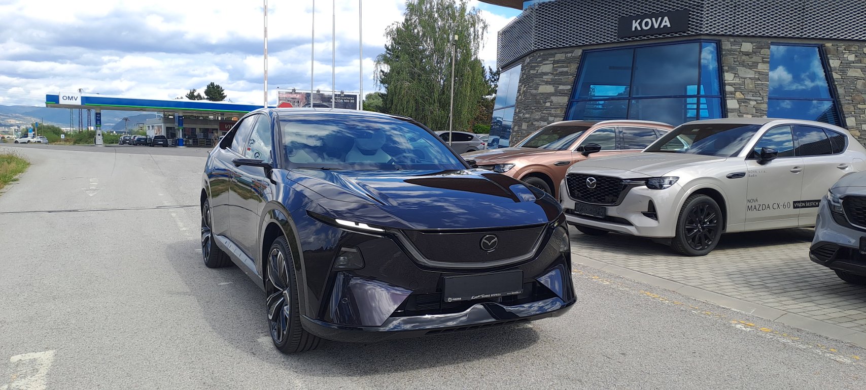 Mazda CX-6e