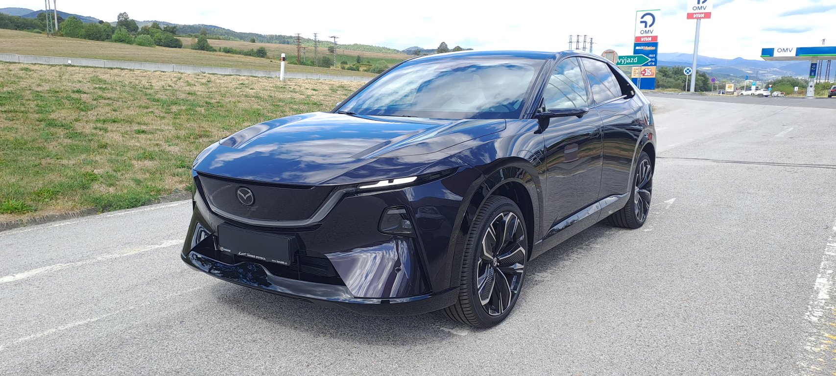 Mazda CX-6e